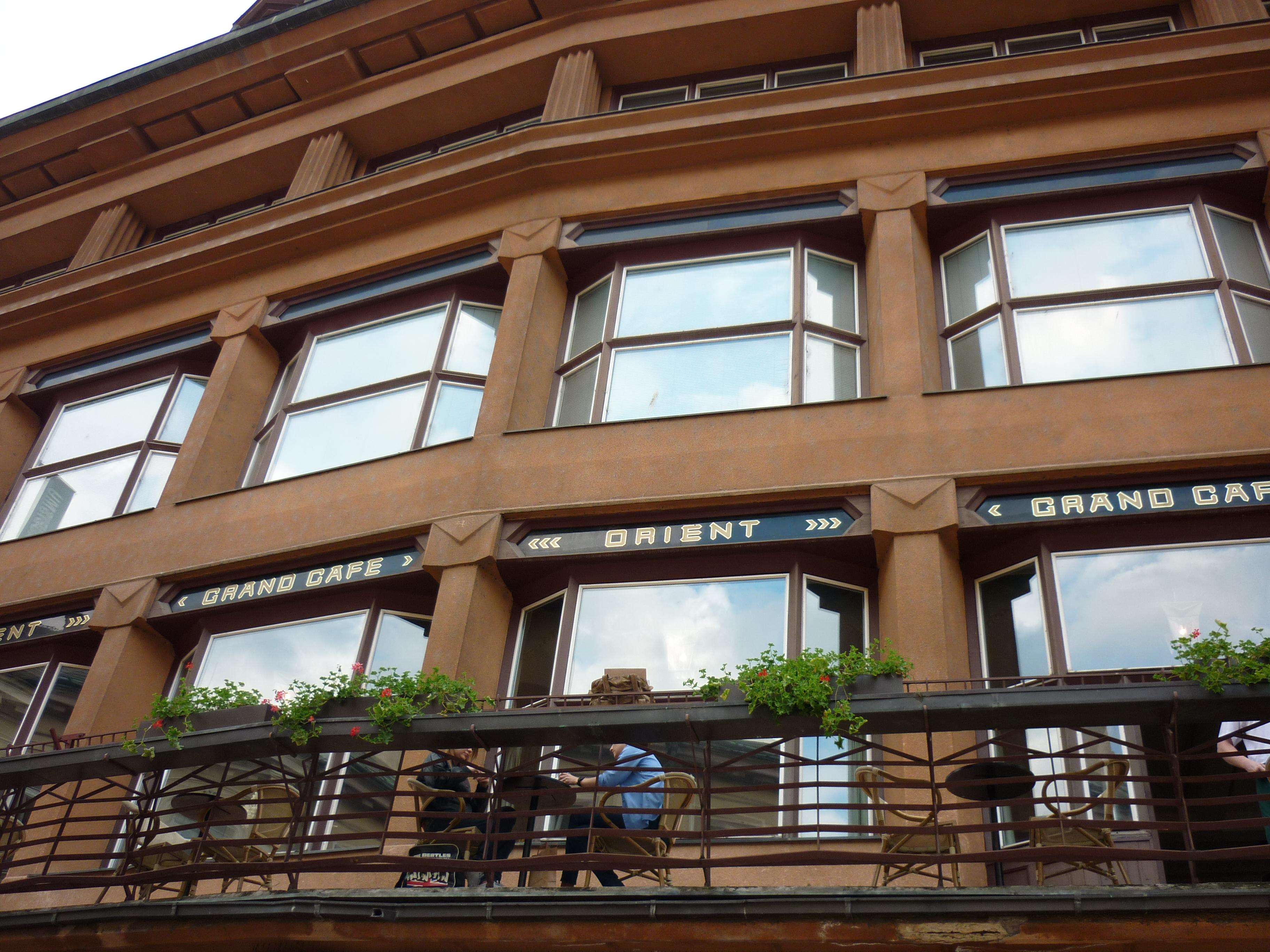 Cover image of this place Grand Café Orient