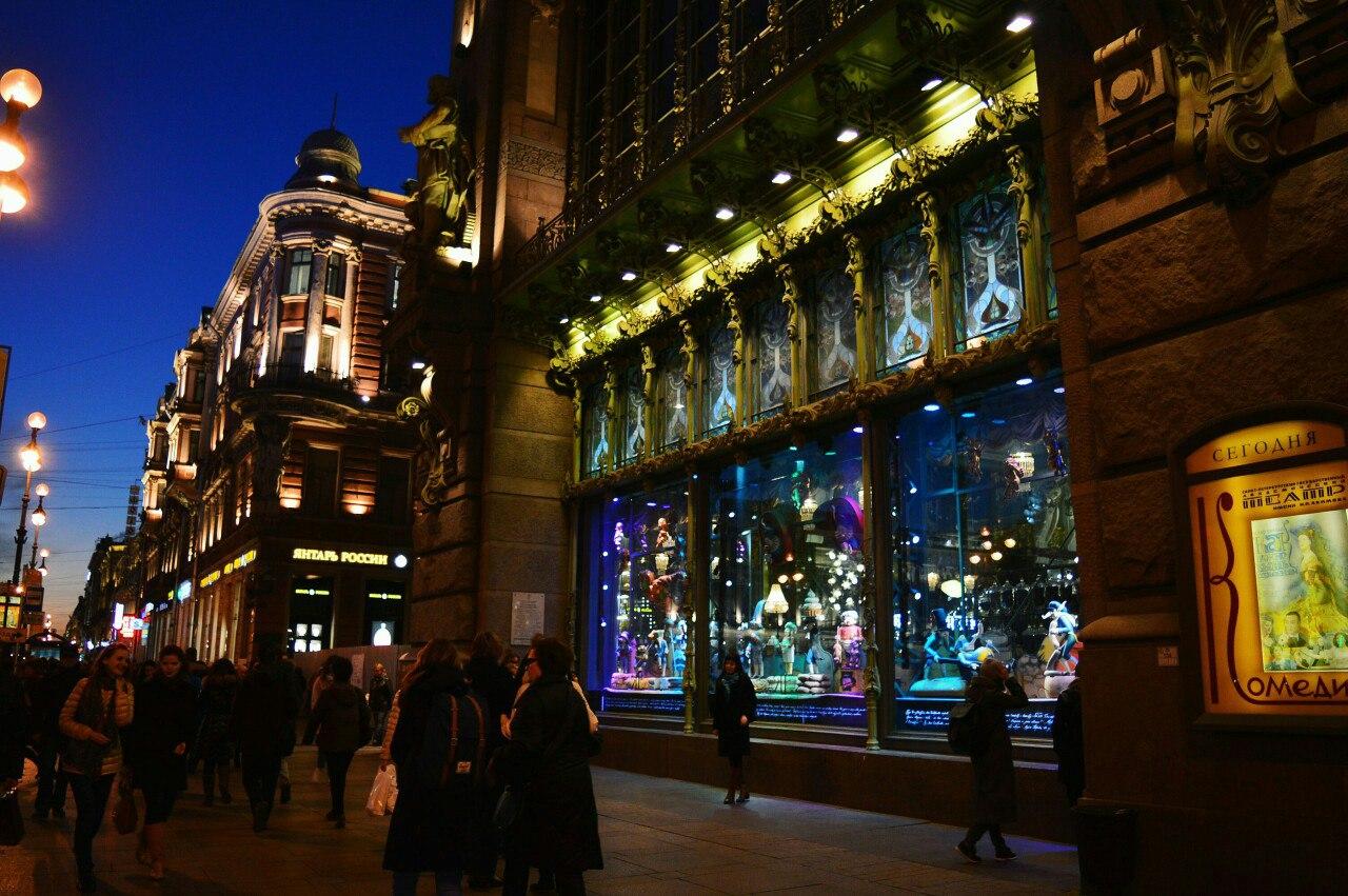 Cover image of this place Eliseevy Merchants' Shop