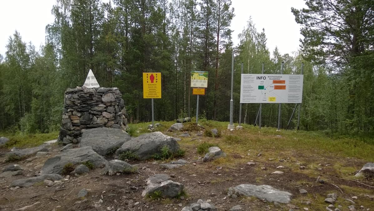Cover image of this place Muotkavaara's Border of Three Countries