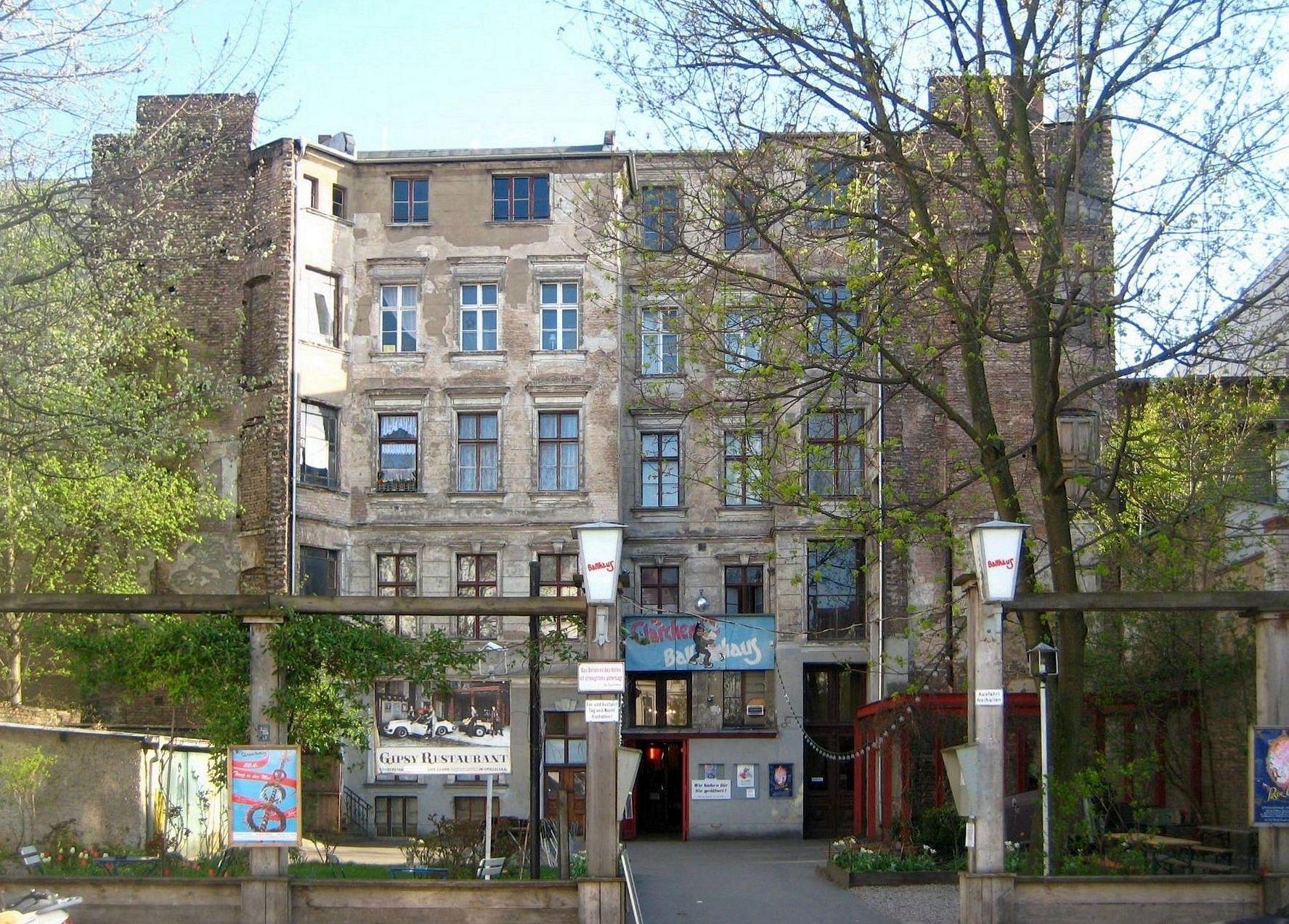 Cover image of this place Clärchens Ballhaus
