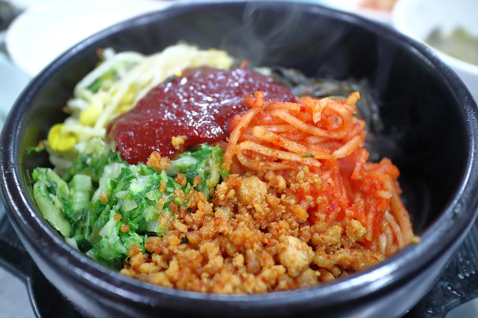 Cover image of this place Jeonju Sikdang(전주식당)
