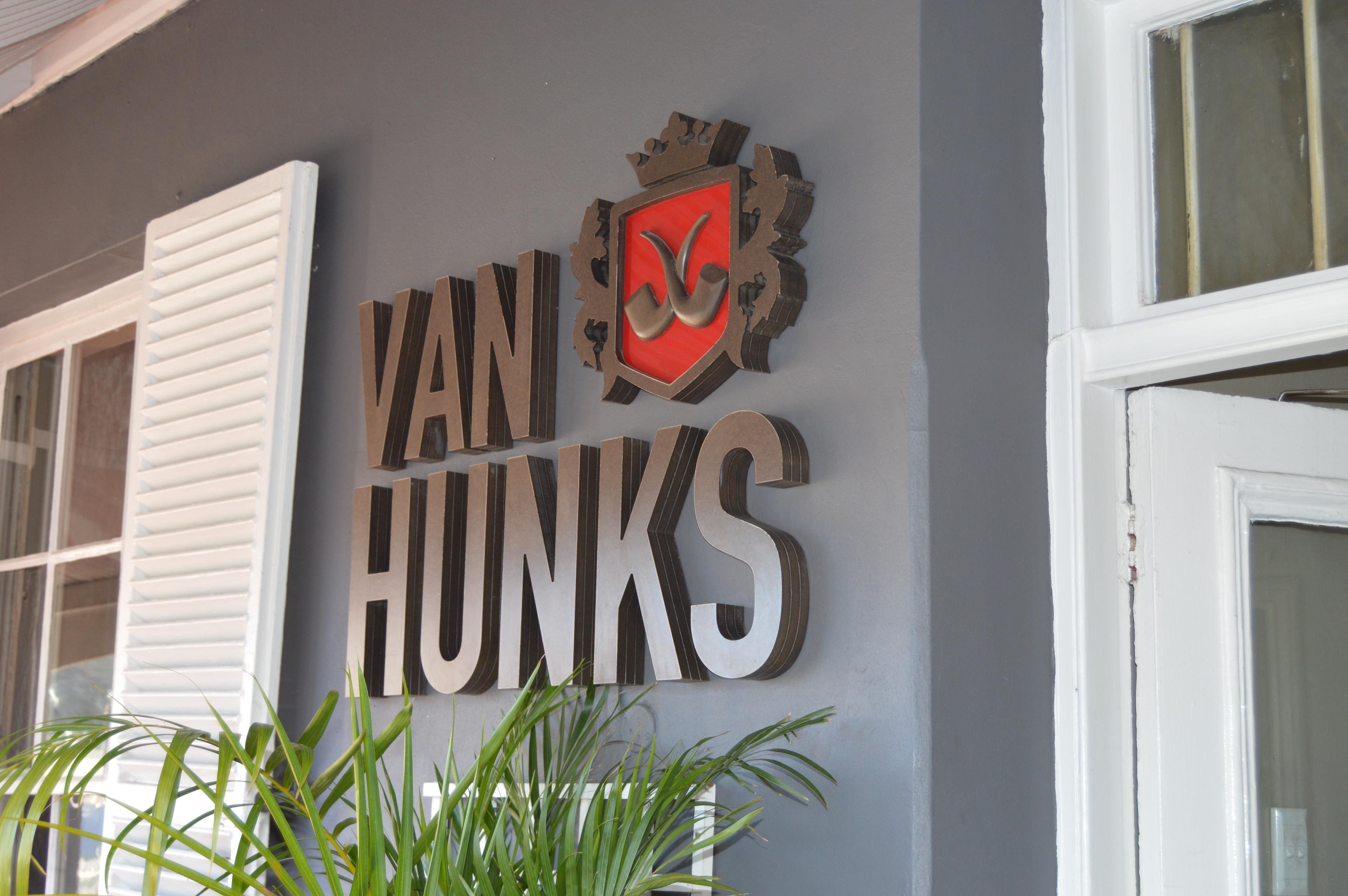 Cover image of this place Van Hunks