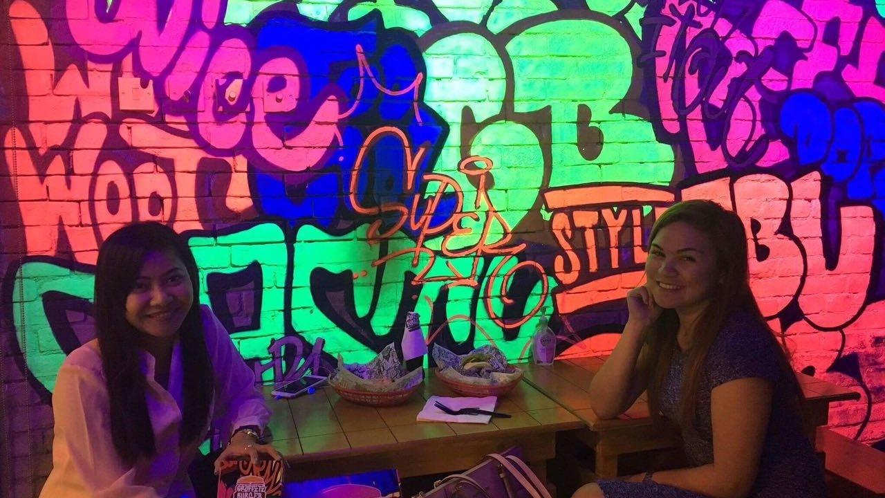 Cover image of this place Graffiti Burger