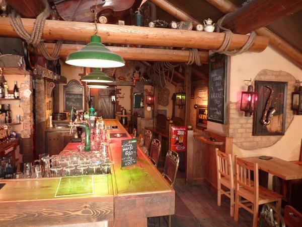Cover image of this place Janis Pub