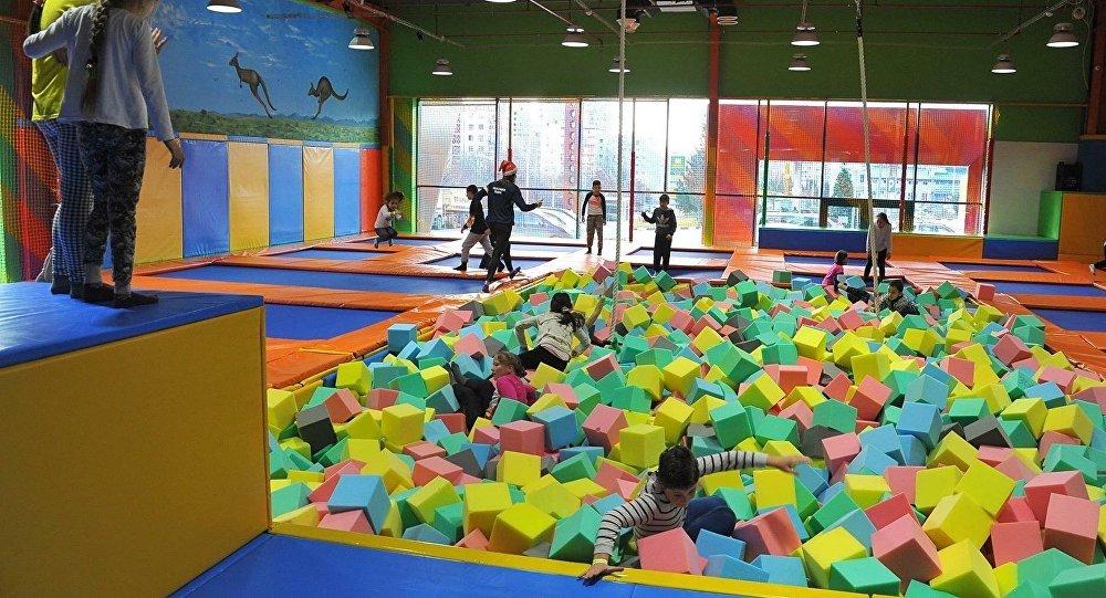 Cover image of this place ბატუტის ცენტრი Crazy Hall