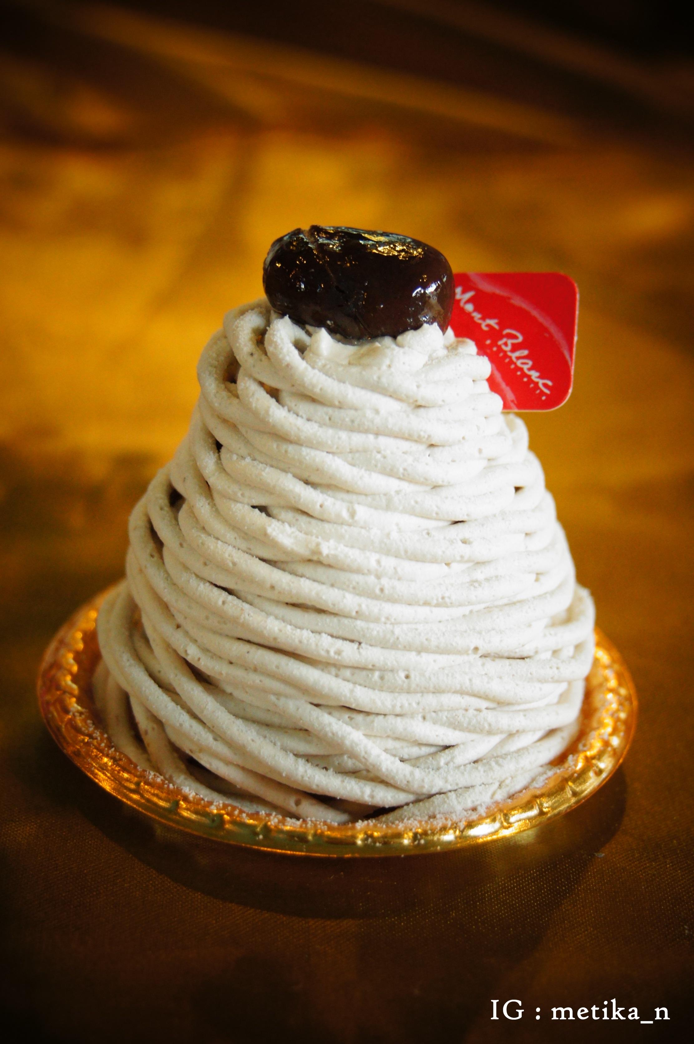 Cover image of this place Mont Blance Sweet cafe'