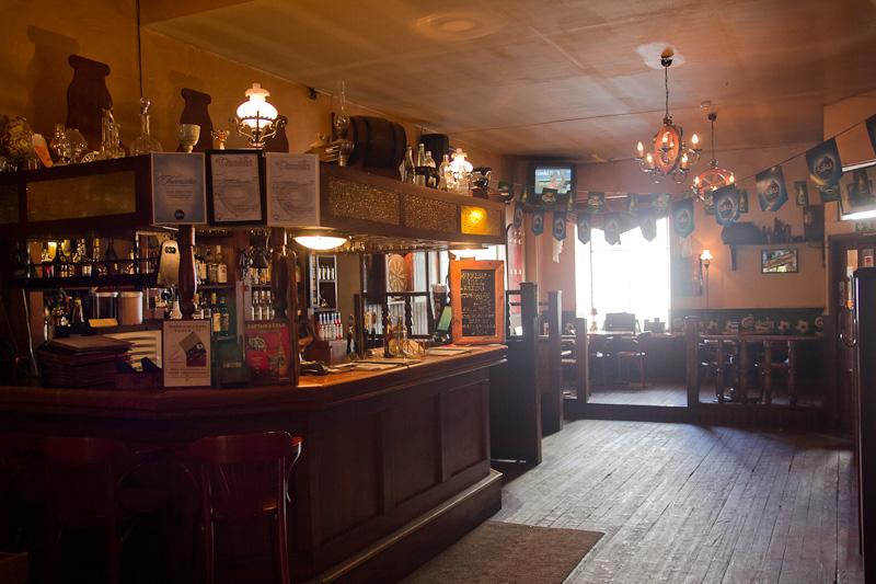 Cover image of this place Vana Villem Pub