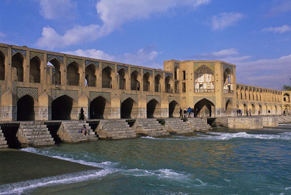 Cover image of this place Pol-e Khaju (Khaju Bridge)