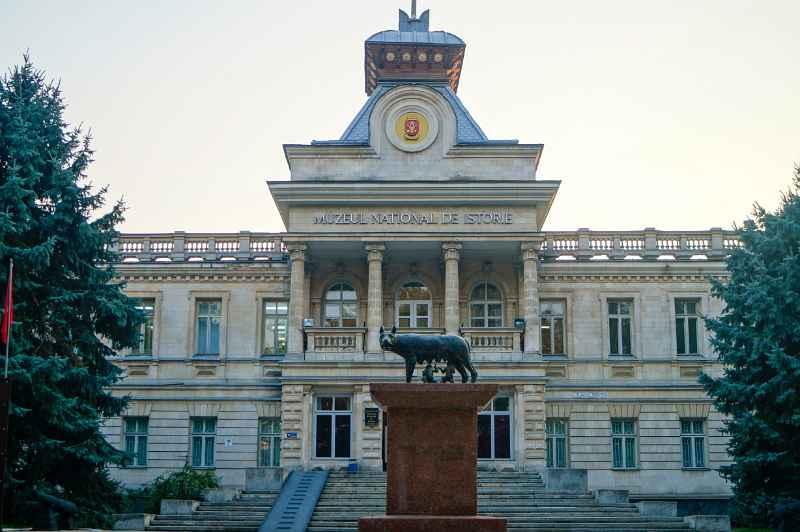 Cover image of this place National Museum of History of Moldova