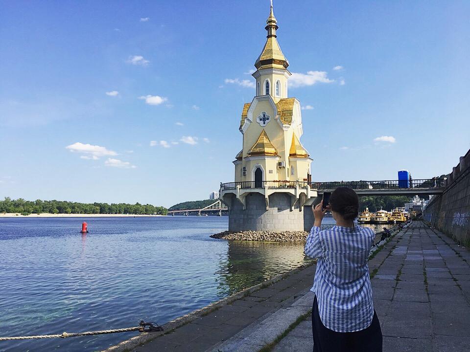 Cover image of this place Saint Nicolas Church on the water