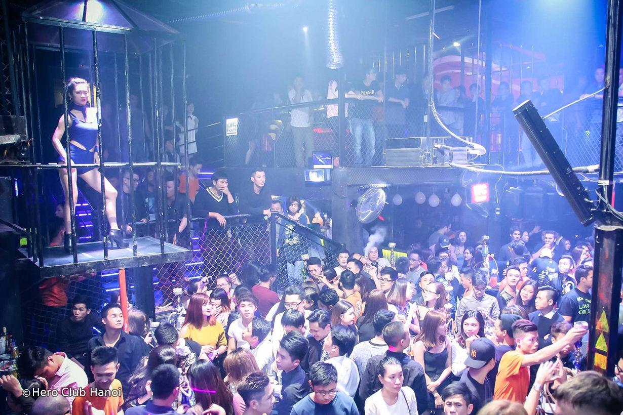 Cover image of this place Hero Bar