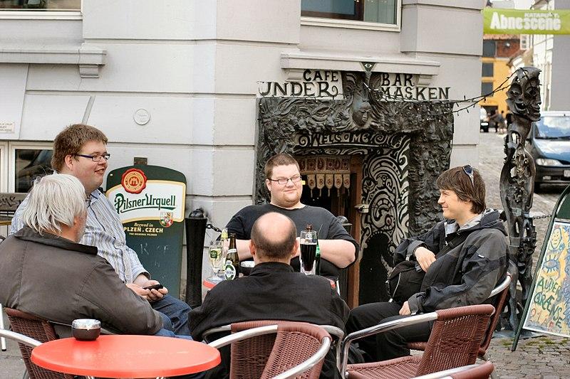 Cover image of this place Café Under Masken