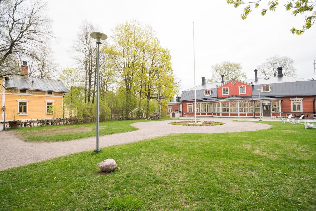 Cover image of this place Puotilan Kartano, Puotilantie, Helsinki, Suomi