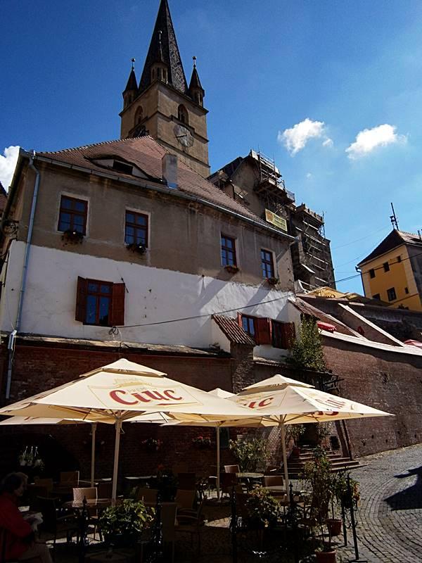 Cover image of this place Butoiul De Aur