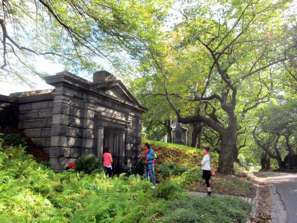 Cover image of this place Green-Wood Cemetery