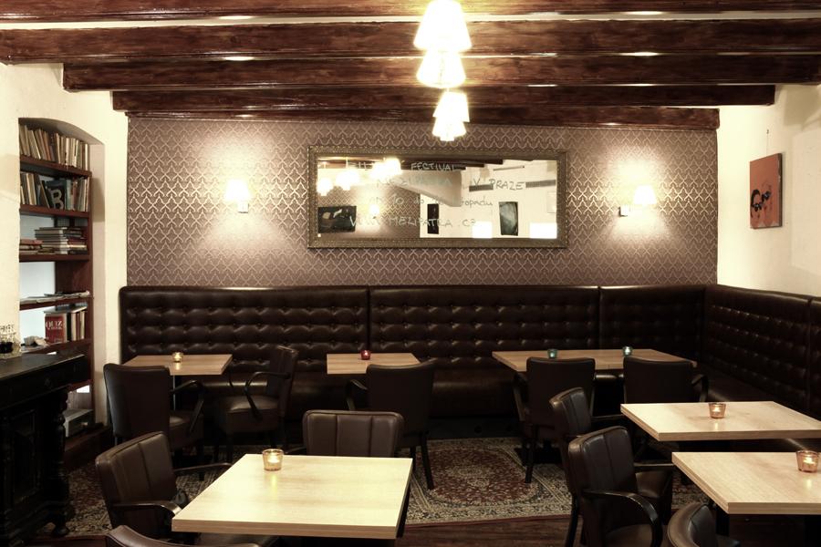 Cover image of this place q café