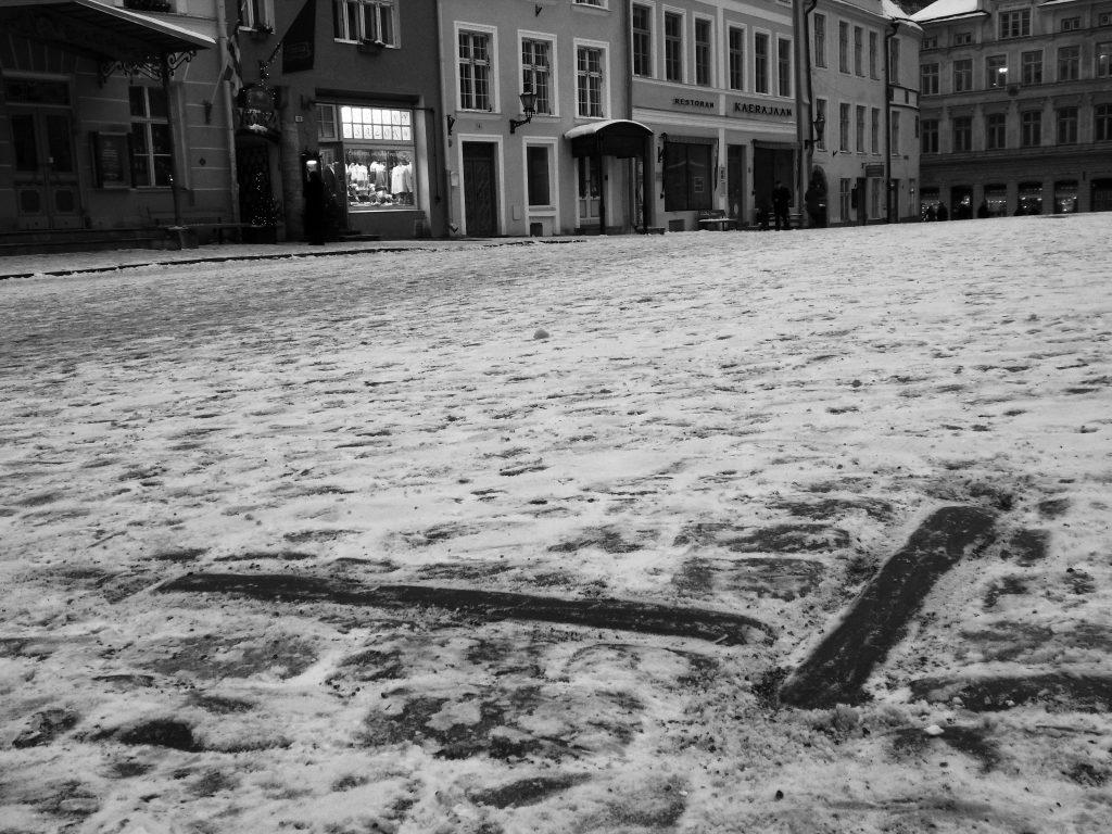 Cover image of this place Letter L on Town Hall Square