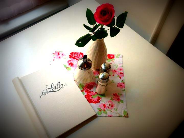 Cover image of this place Café Lotti