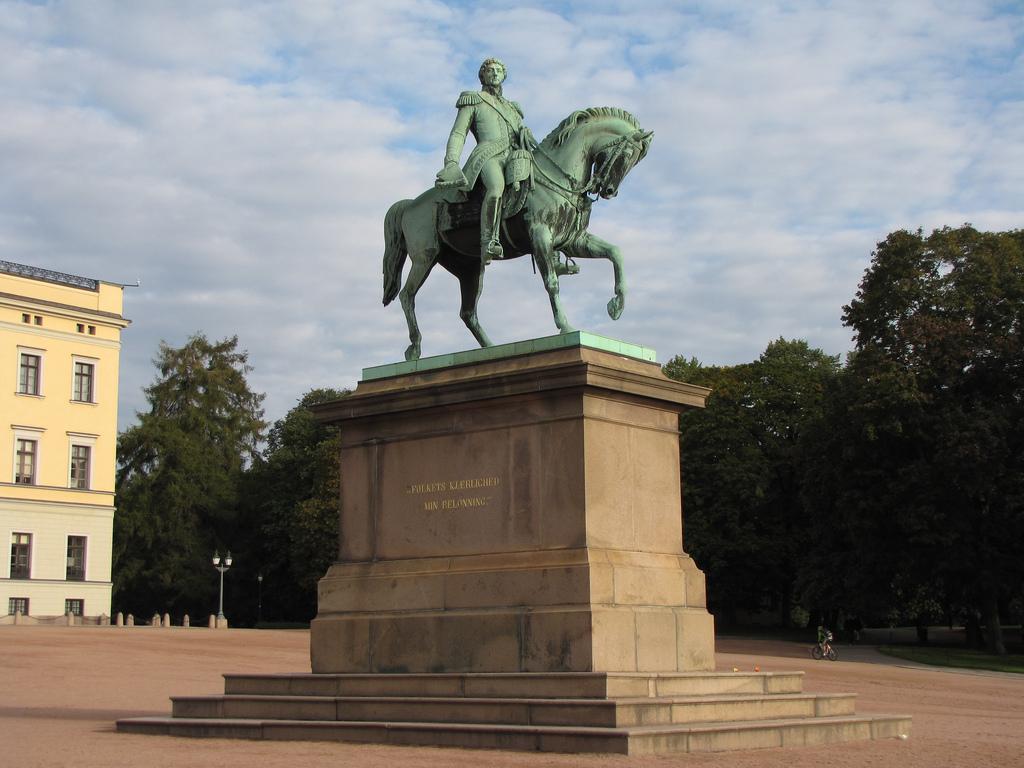 Cover image of this place King Charles III John Statue (Karl Johan)