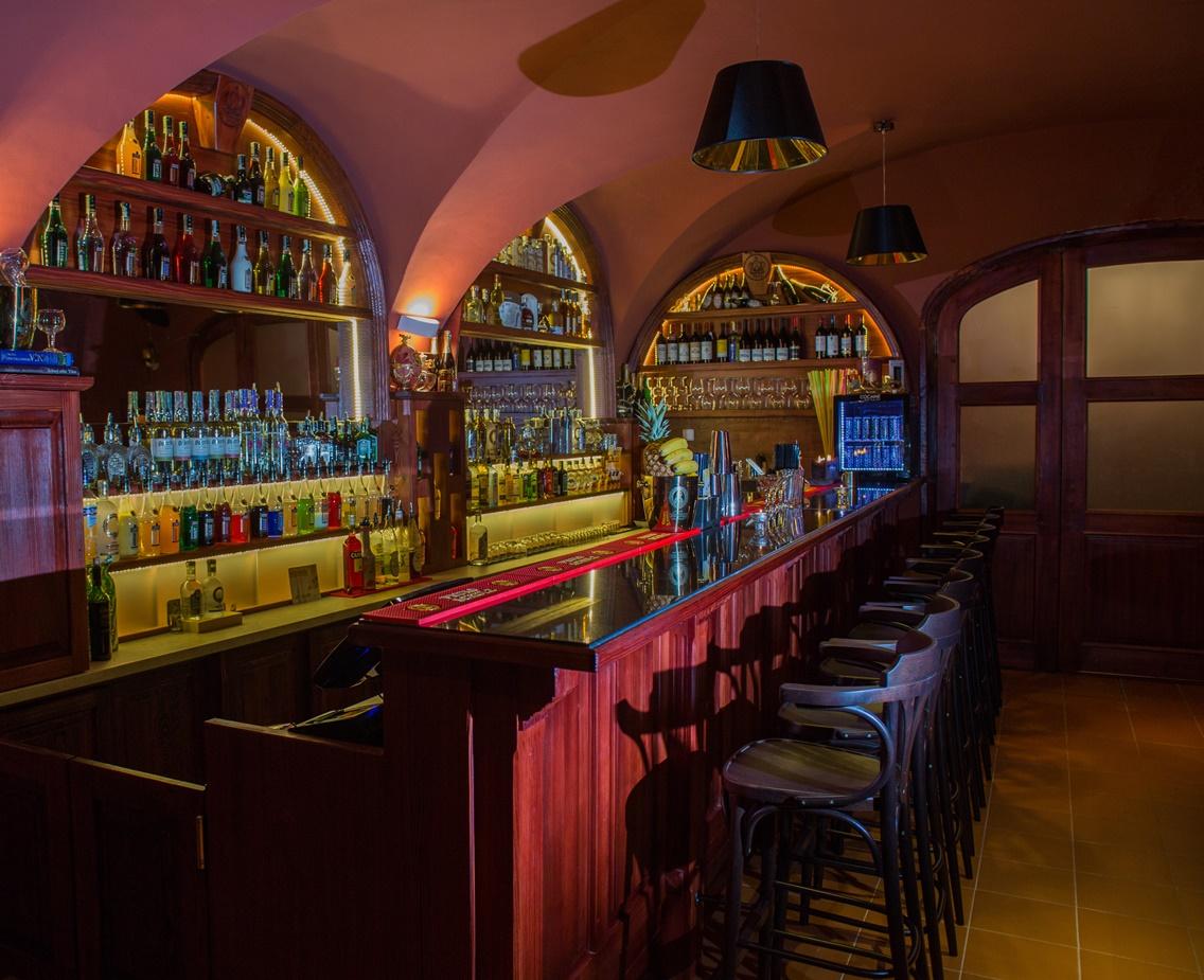 Cover image of this place Fruko Bar