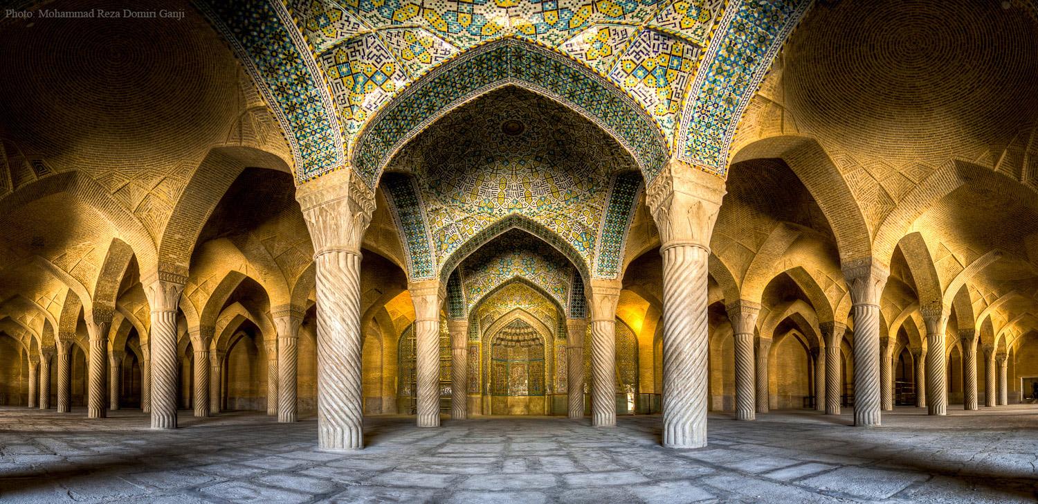 Cover image of this place Vakil Mosque | مسجد وکیل