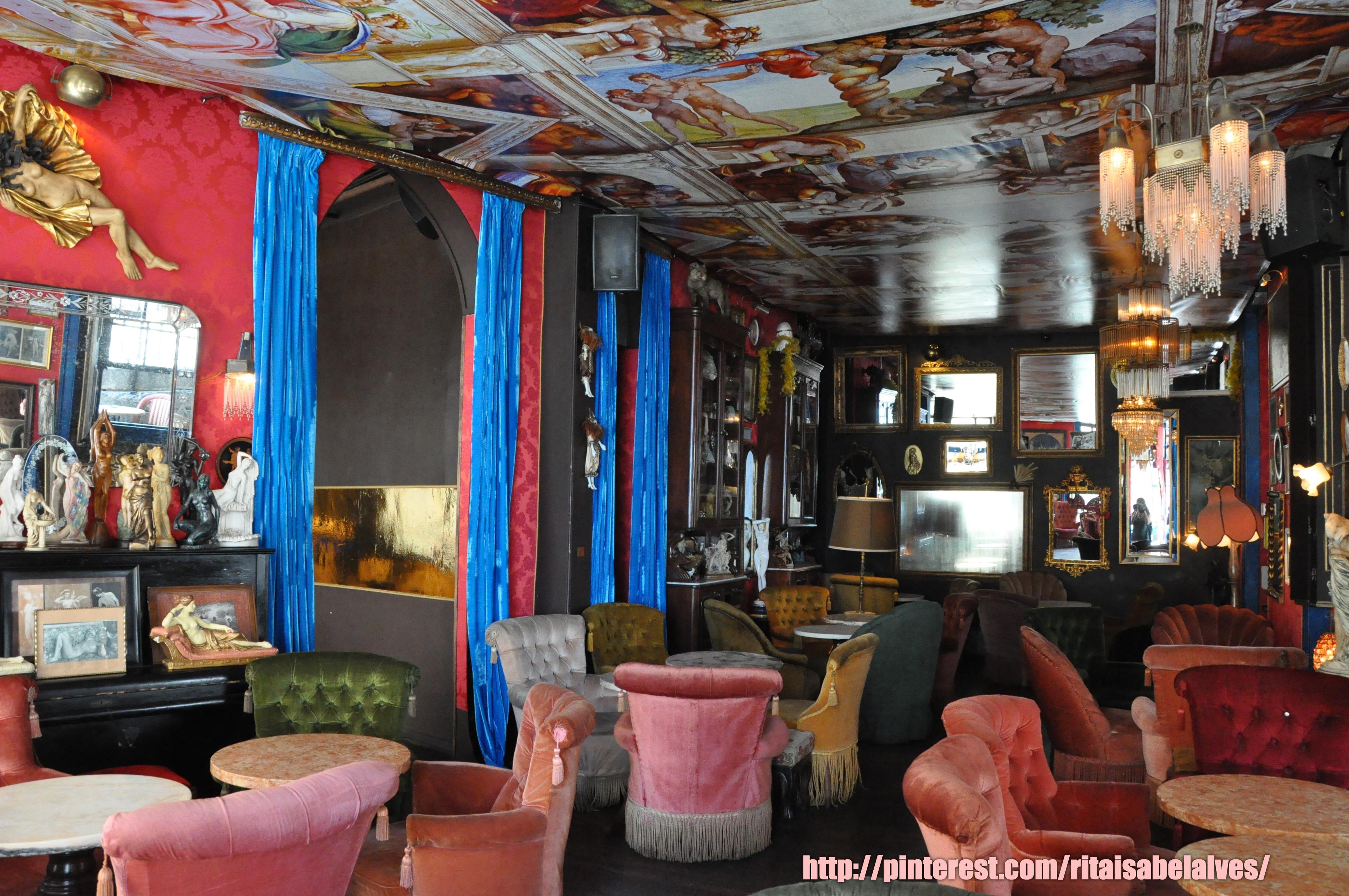 Cover image of this place Pensão Amor