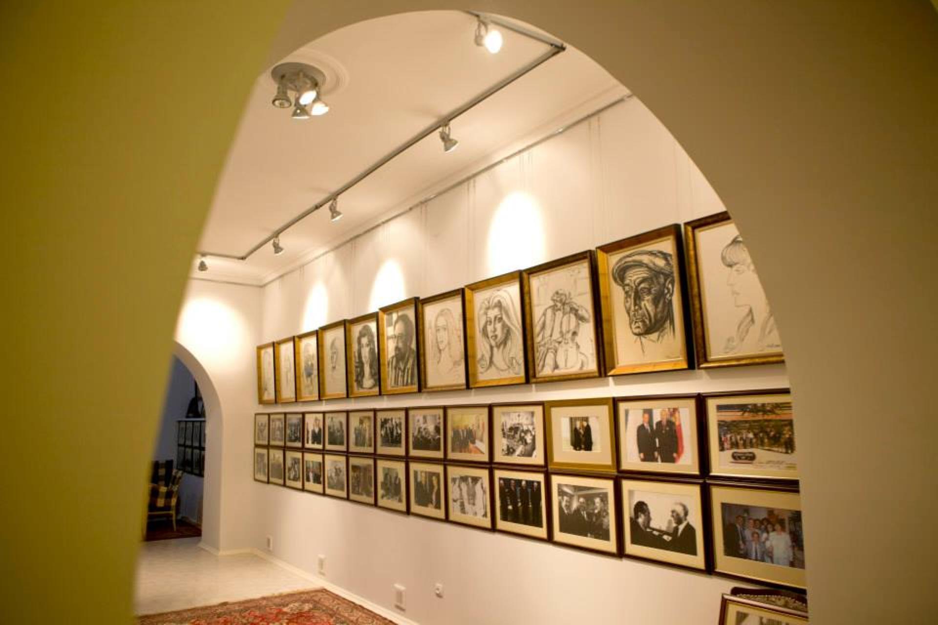 Cover image of this place Tahir Salahov house-museum