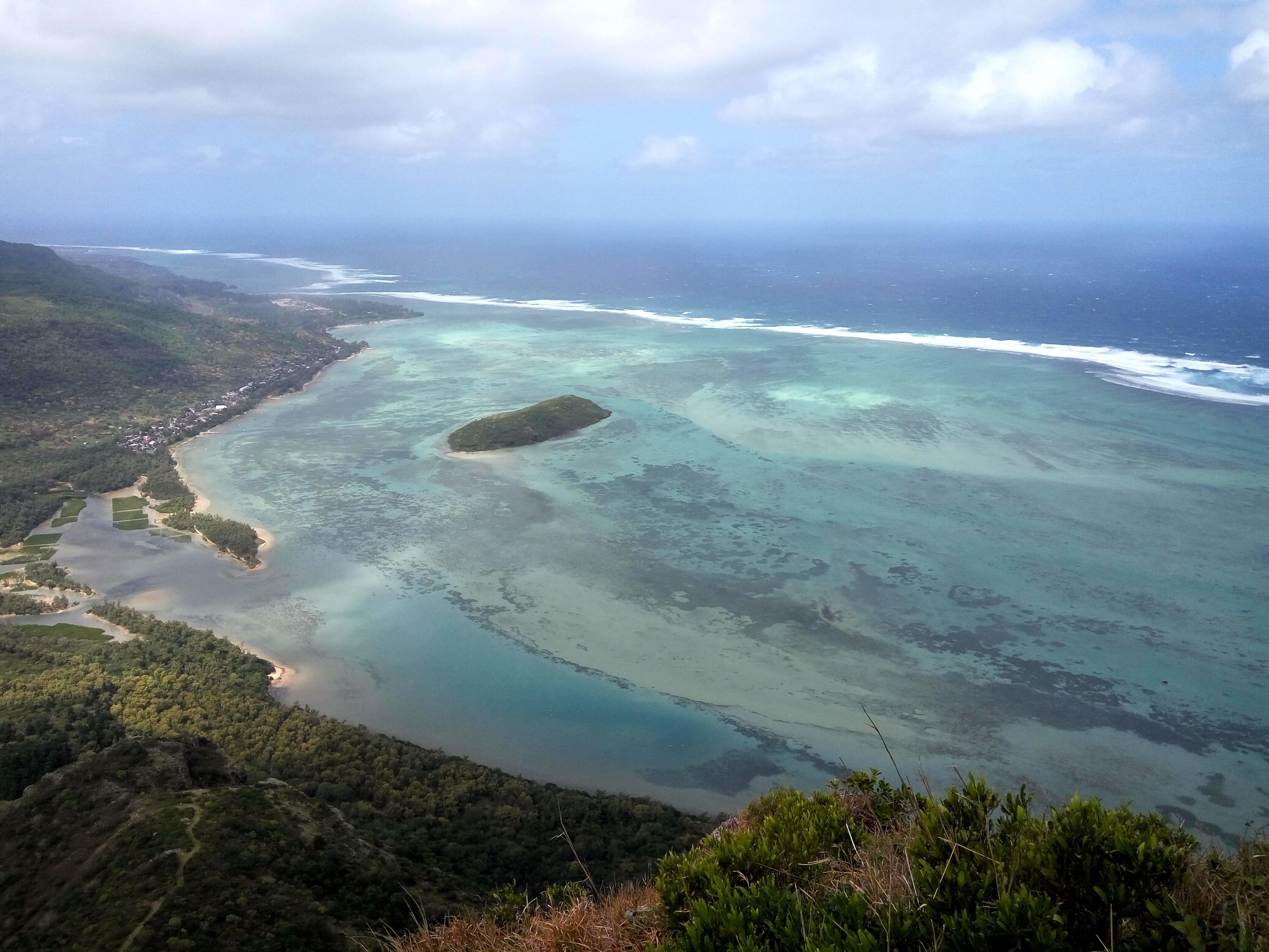 Cover image of this place Le Morne Brabant Hike