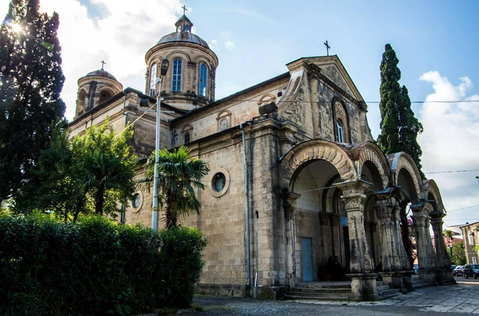 Cover image of this place Khareba (Annunciation) church in Kutaisi