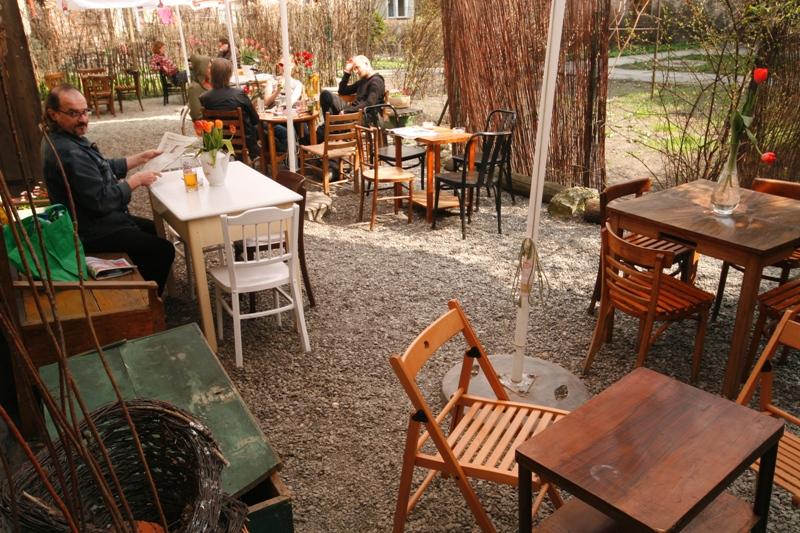 Cover image of this place Eszeweria