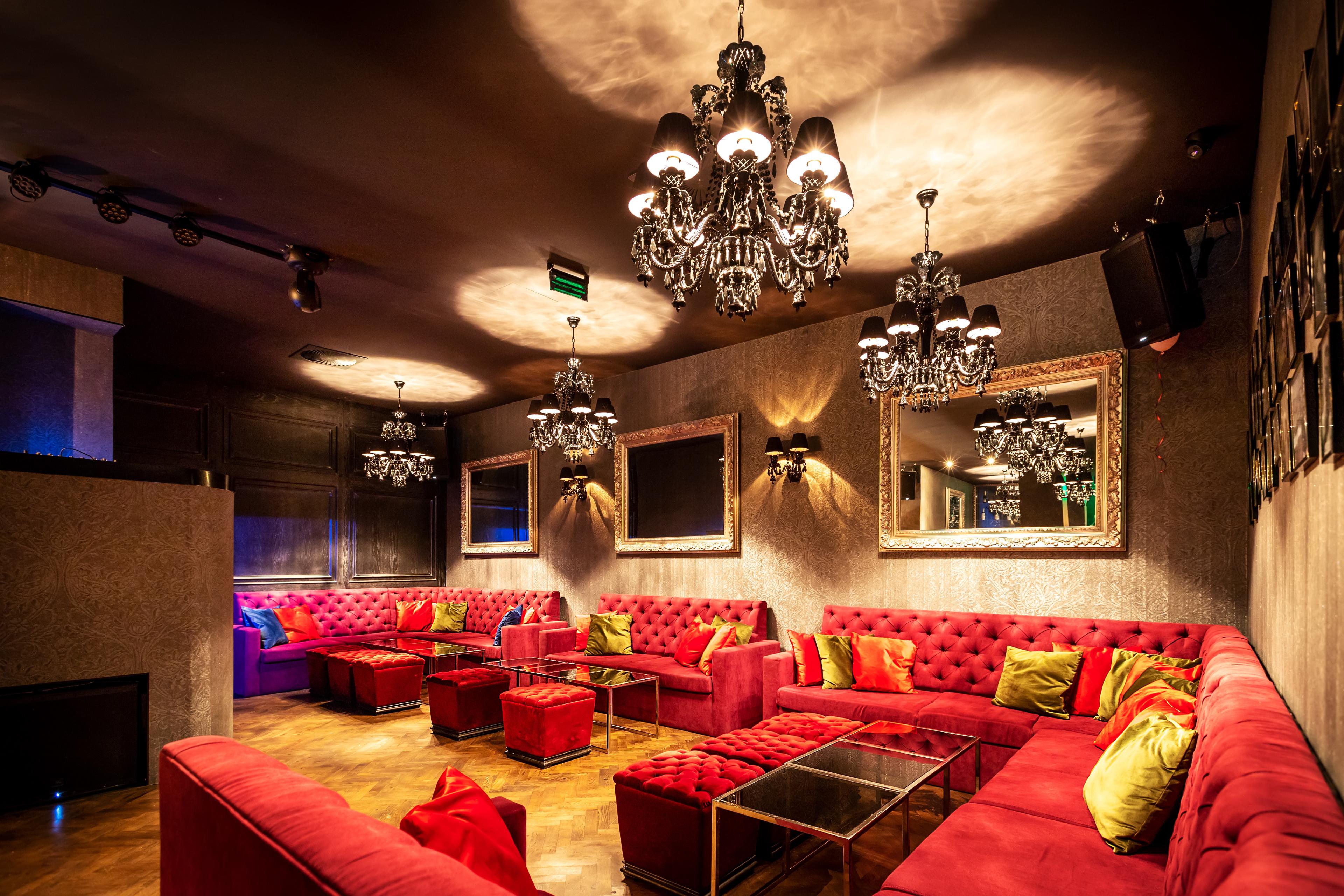 Cover image of this place Ace Club