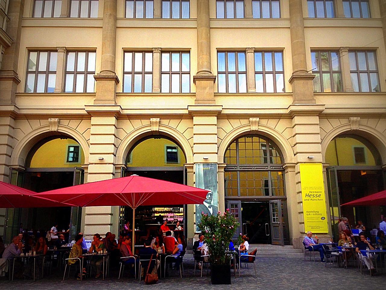 Cover image of this place Brasserie Oskar Maria