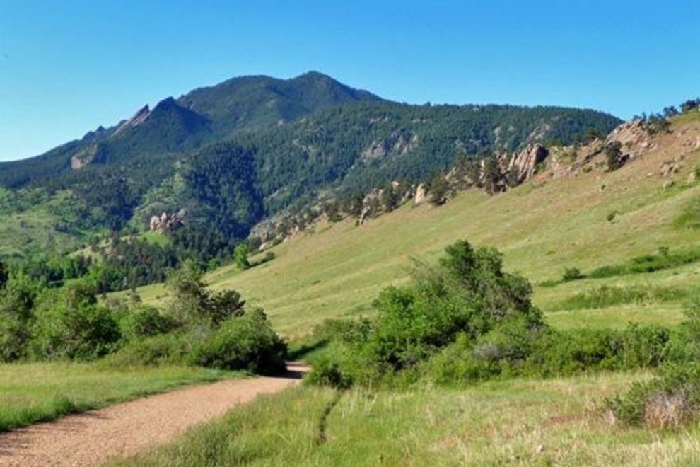 Cover image of this place Mount Sanitas