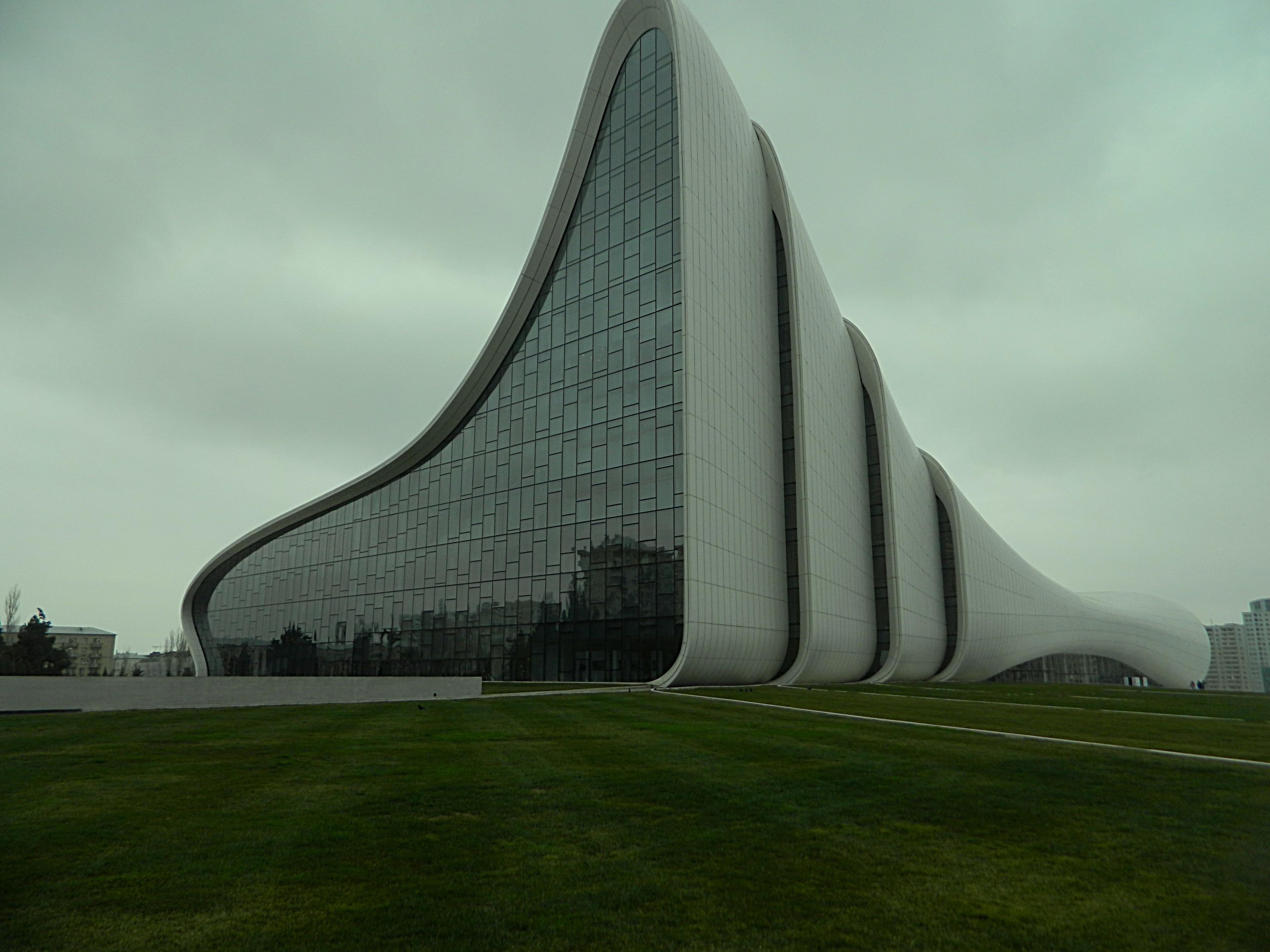 Cover image of this place Heydər Əliyev Mərkəzi | Heydar Aliyev Center
