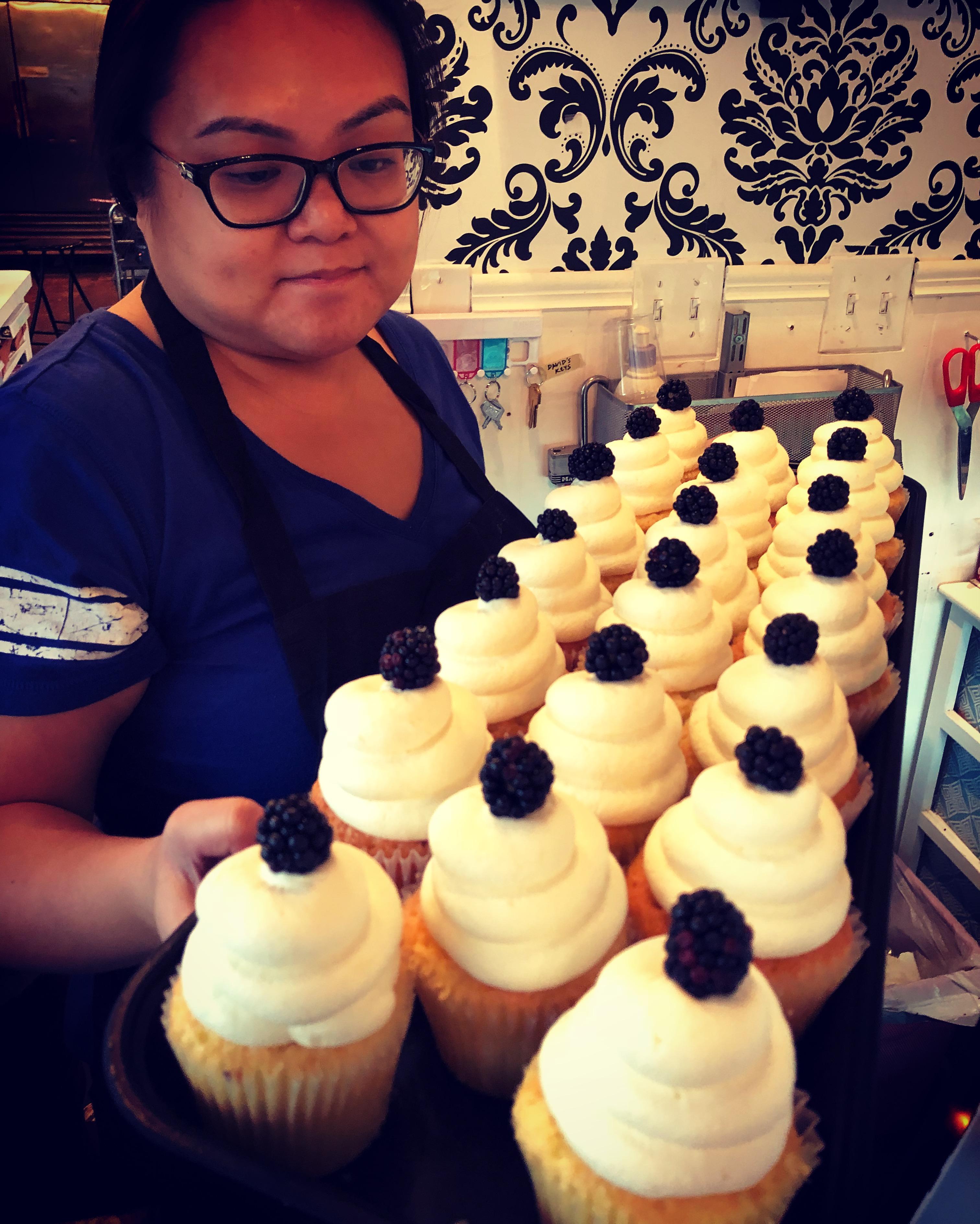 Cover image of this place Jennivee's Bakery