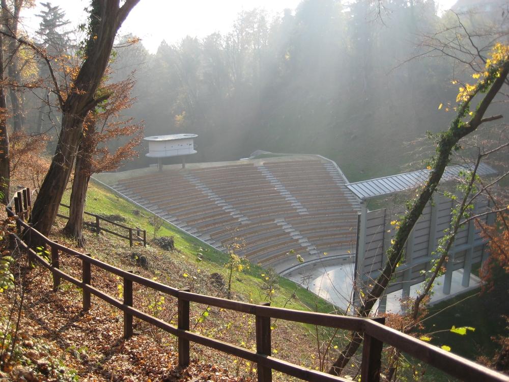 Cover image of this place Summer cinema Tuskanac