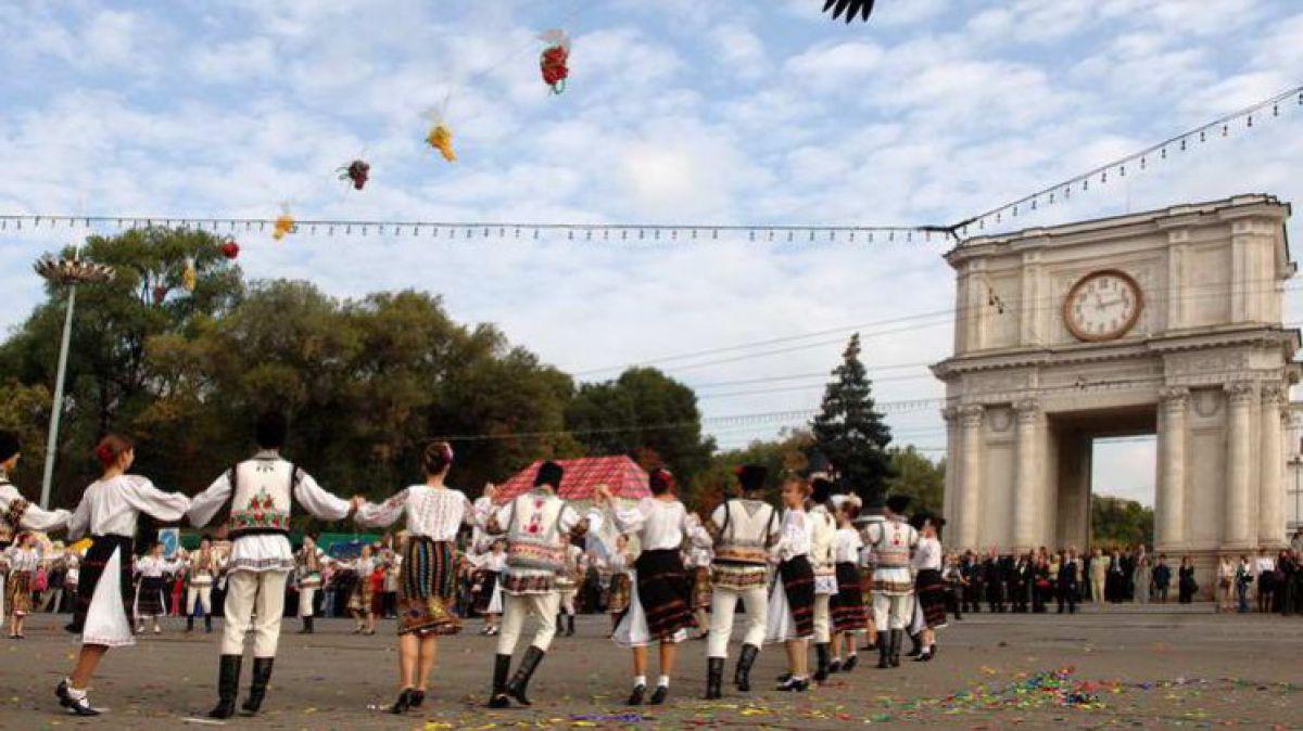 Cover image of this place Piața Marii Adunări Naționale