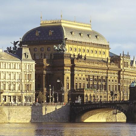 Cover image of this place National Theater