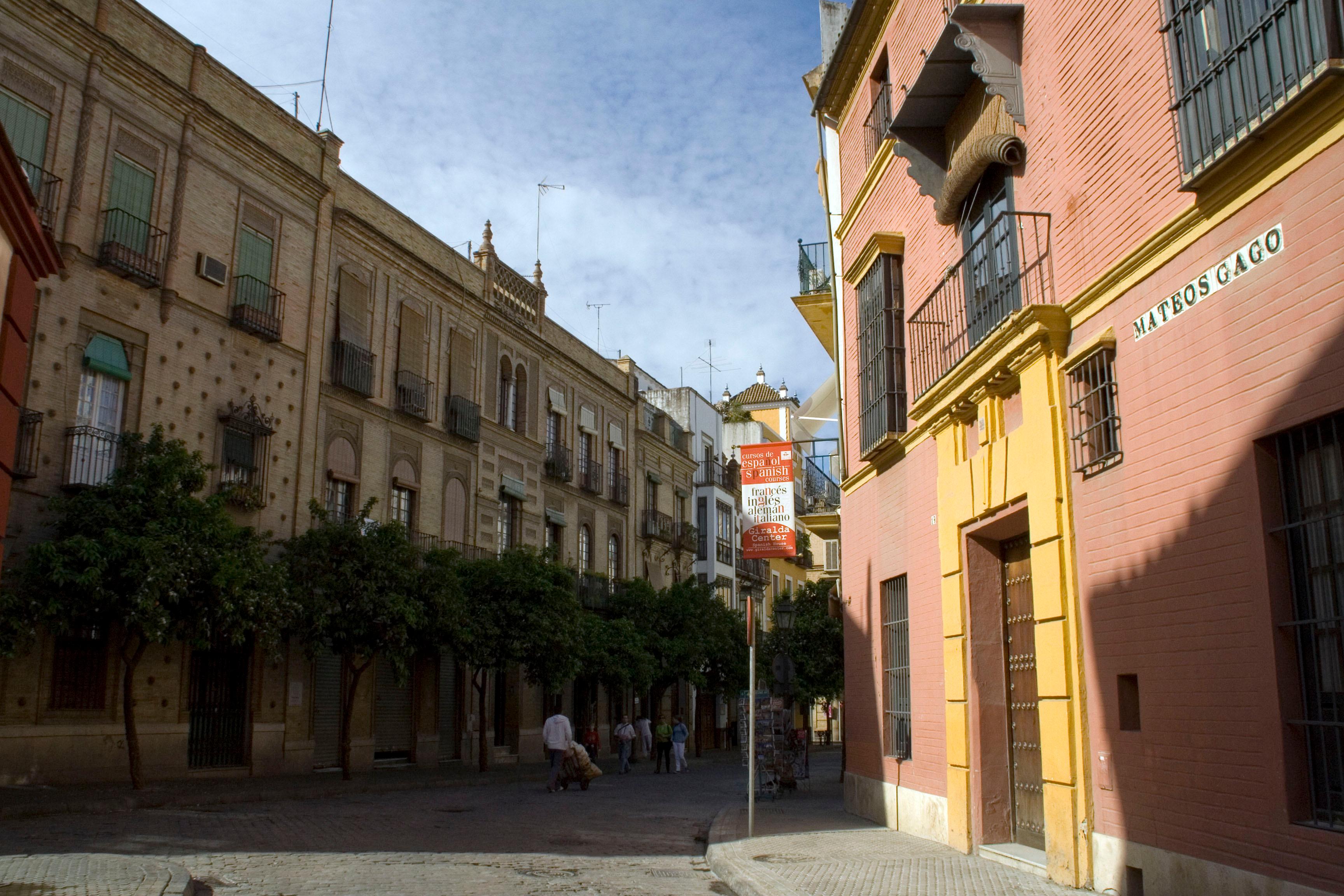 Cover image of this place Calle Mateos Gago