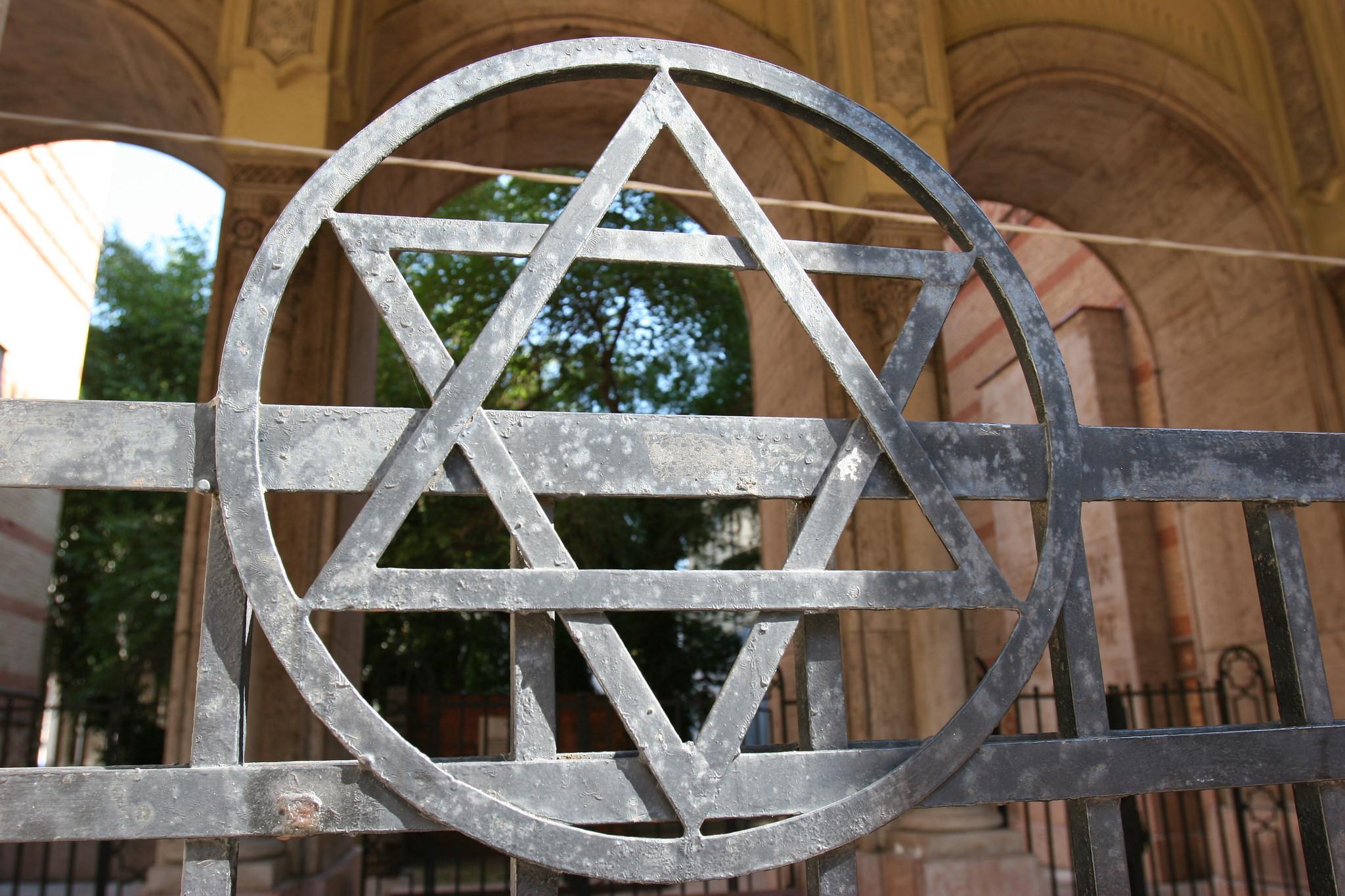 Picture of a tourist tour Private Grand Tour of Jewish Budapest