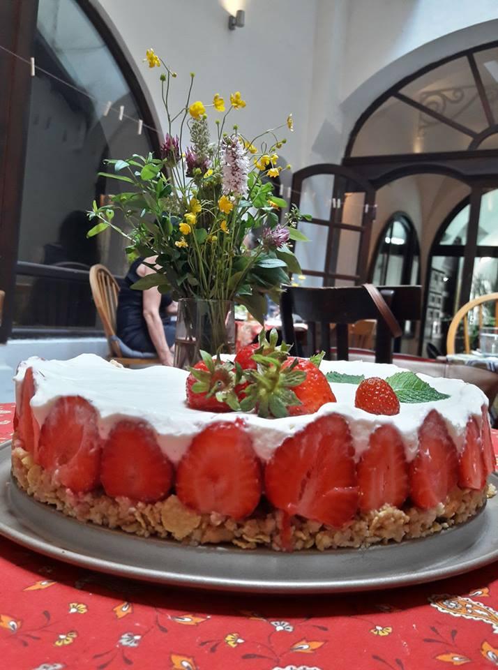 Cover image of this place ROESEL - beer&cake