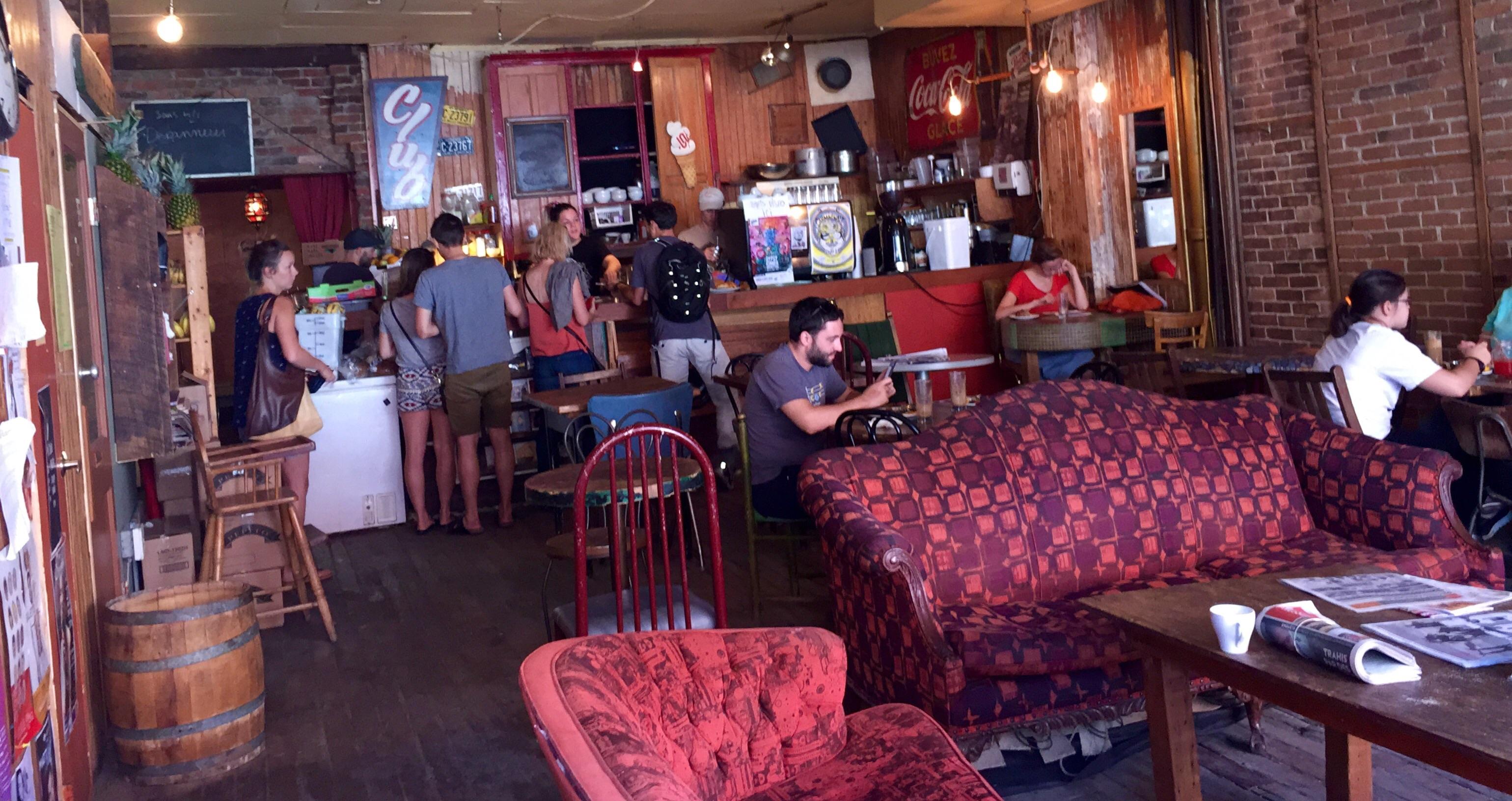 Cover image of this place Le Dépanneur Café