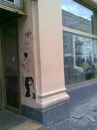 Cover image of this place Dr. Pong