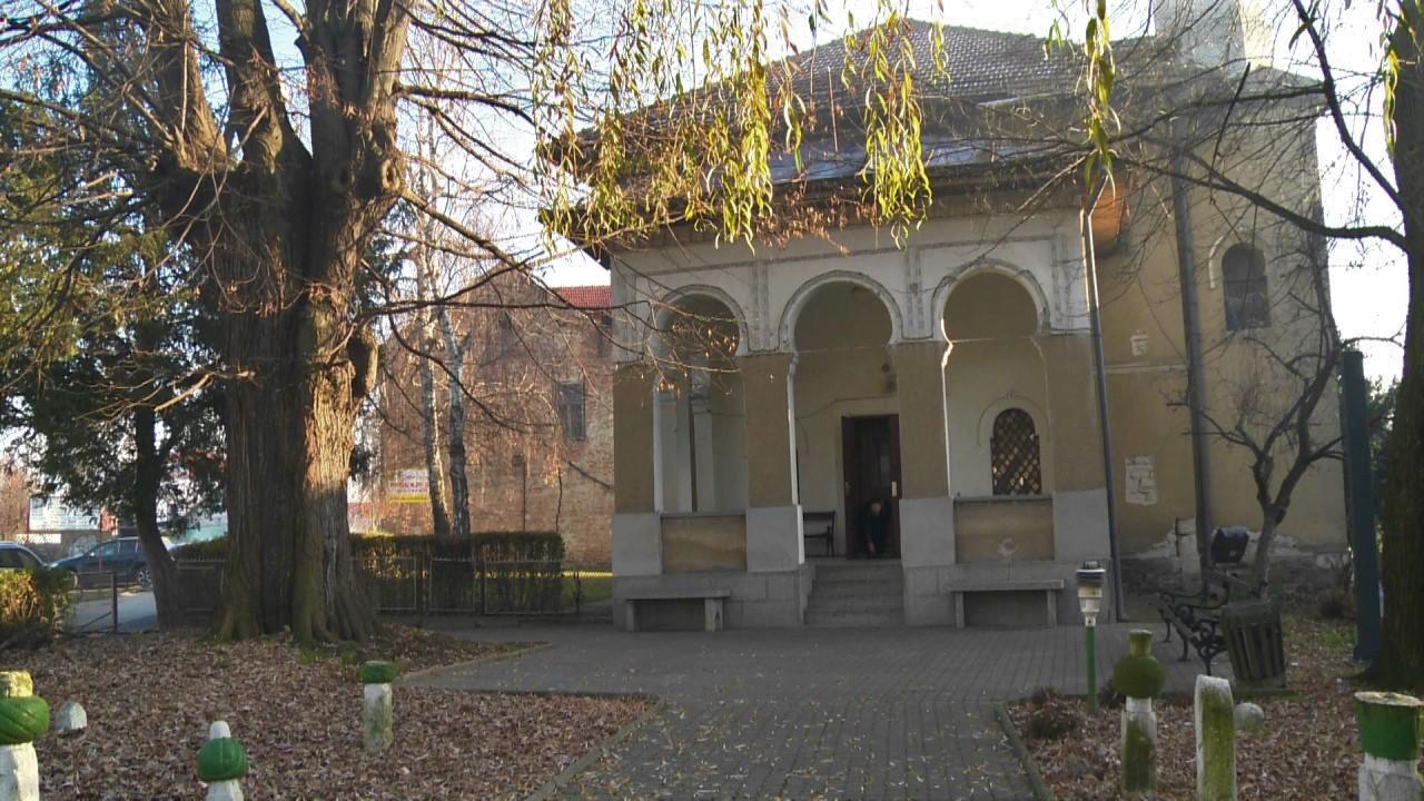 Cover image of this place Atik "Colorful" Mosque