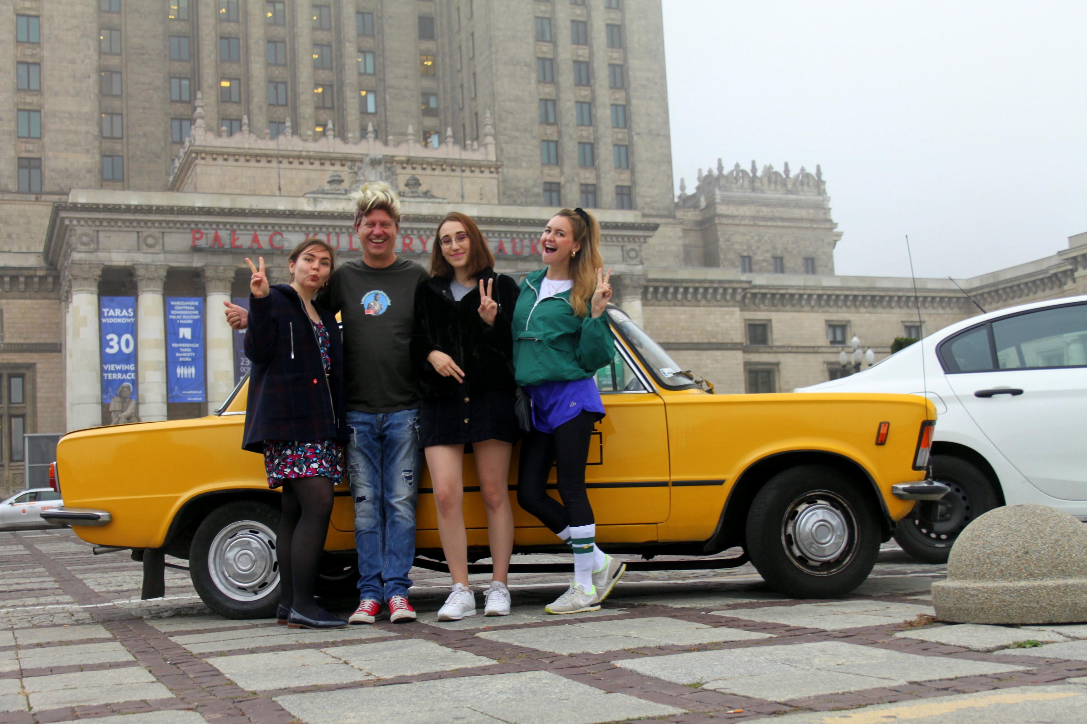 Picture of a tourist tour Warsaw Must-Sees Tour in a Retro Fiat