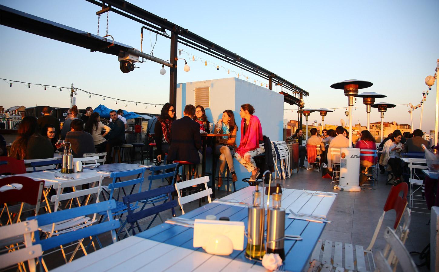 Cover image of this place Balkon Bar