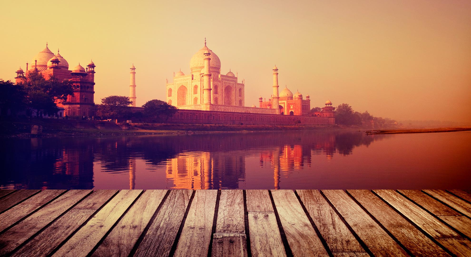 Picture of a tourist tour Taj Mahal & Agra Fort: Private Sunrise Tour from Delhi