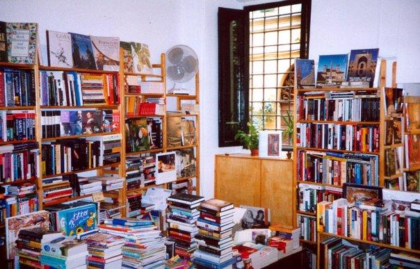 Cover image of this place Almost Corner Bookshop
