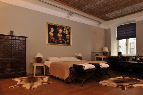 Cover image of this place Merchant's House Hotel