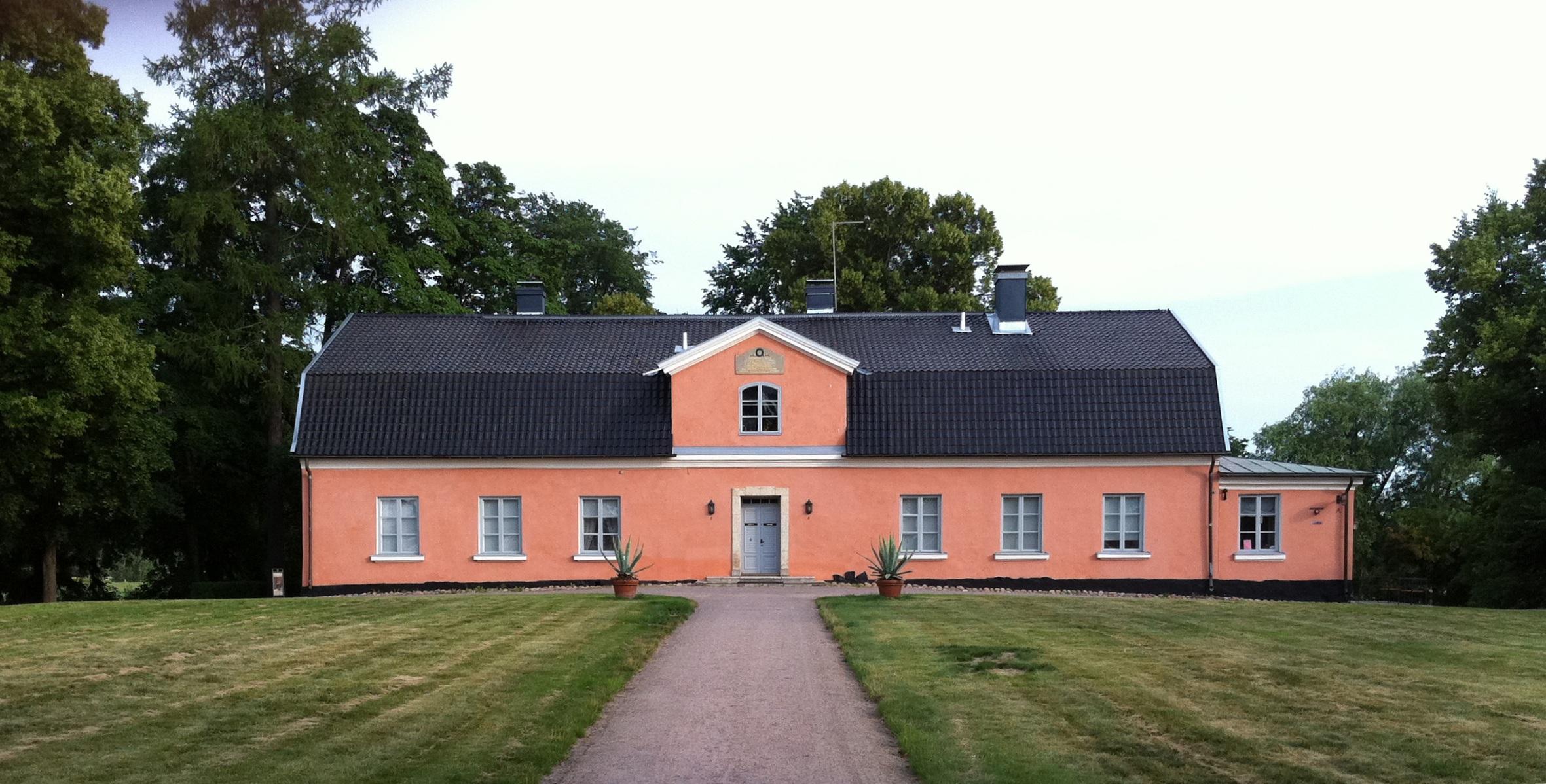 Cover image of this place Tuomarinkylän Kartano